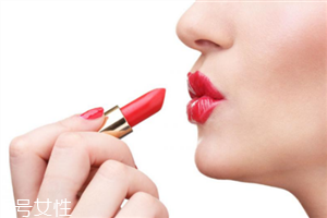 涂完口紅唇紋明顯是什么原因 涂完口紅唇紋明顯的原因 涂完口紅唇紋明顯是什么原因 涂完口紅唇紋明顯的原因