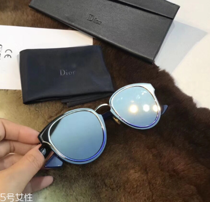 太陽(yáng)鏡是玻璃鏡片嗎？太陽(yáng)鏡鏡片是玻璃的嗎？