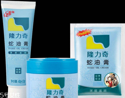 蛇油膏能治灰指甲嗎？灰指甲能用蛇油膏治嗎？