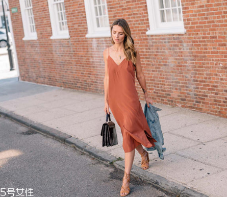 今年流行什么睡衣？睡衣流行什么款式？