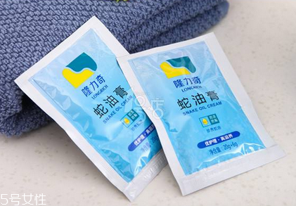 蛇油膏是不是越擦越黑？蛇油膏擦了會變黑嗎？