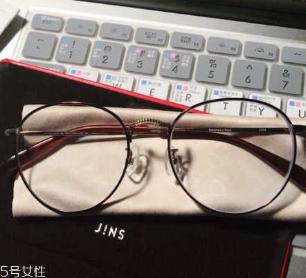 jins防藍光眼鏡有用嗎？jins防藍光眼鏡有效果嗎？