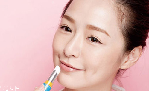 嘴唇脫皮是什么原因 嘴唇脫皮怎么辦 嘴唇脫皮是什么原因 嘴唇脫皮怎么辦