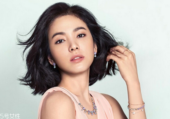 嘴巴厚怎么涂口紅好看 嘴唇厚涂什么顏色口紅好看 嘴巴厚怎么涂口紅好看 嘴唇厚涂什么顏色口紅好看