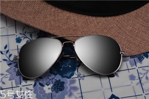 太陽鏡往下掉怎么調(diào)整？太陽鏡老是掉怎么辦？