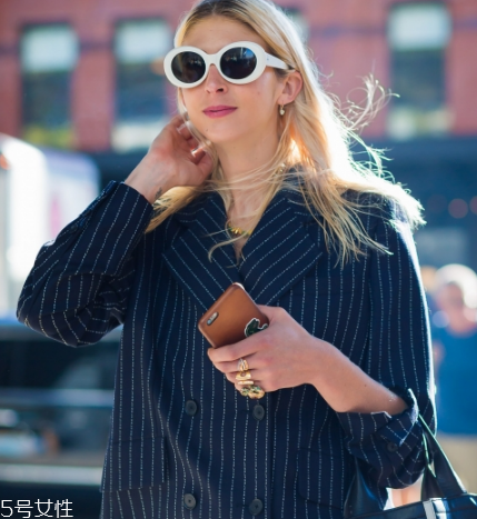 太陽(yáng)鏡腿緊了怎么調(diào)整？太陽(yáng)鏡腿緊了怎么辦？