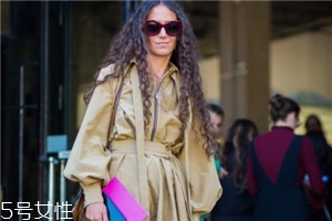 太陽(yáng)鏡腿緊了怎么調(diào)整？太陽(yáng)鏡腿緊了怎么辦？