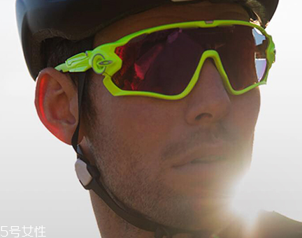 oakley眼鏡是什么檔次？歐克利眼鏡檔次介紹