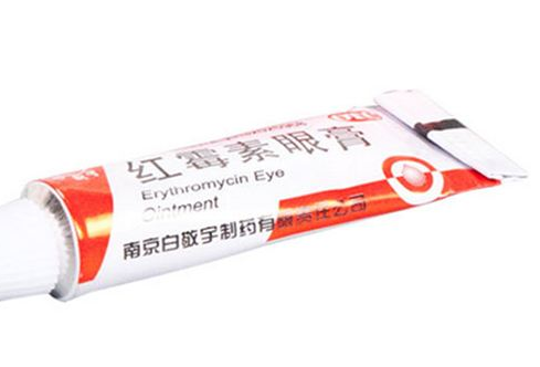 紅霉素眼膏是抗生素嗎？紅霉素眼膏含有抗生素嗎？