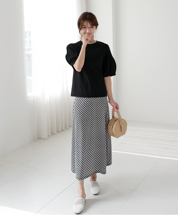 短裙與t恤的搭配好看嗎 短袖t恤怎么搭配好看 短裙與t恤的搭配好看嗎 短袖t恤怎么搭配好看