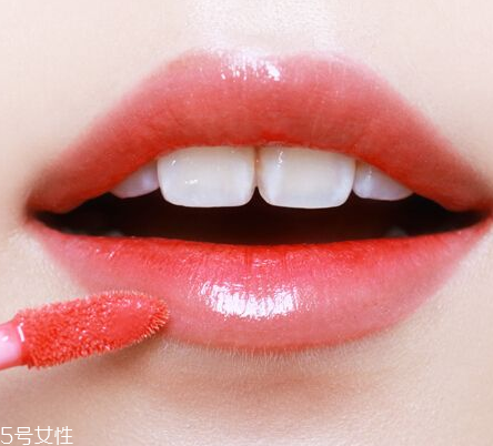 防曬口紅怎么使用 防嗮口紅使用方法 防曬口紅怎么使用 防嗮口紅使用方法