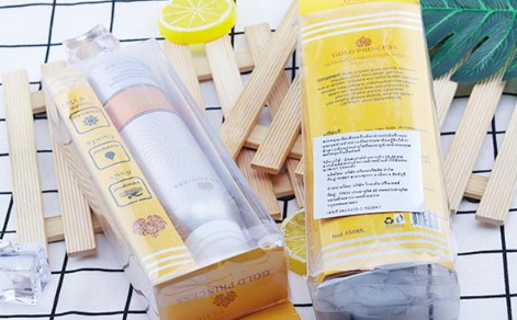 泰國皇家防曬噴霧怎么樣？泰國皇家防曬噴霧油不油