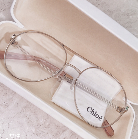 眼鏡可以用紙巾擦嗎？眼鏡能不能用紙擦？