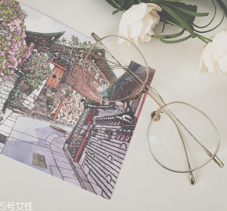 眼鏡可以用紙巾擦嗎？眼鏡能不能用紙擦？