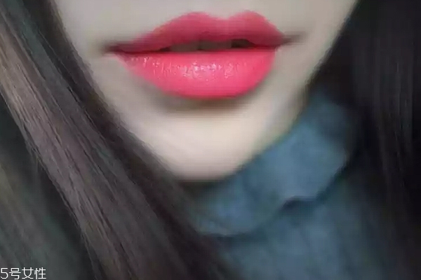 香奈兒136適合黃皮膚嗎 香奈兒136適合什么人用 香奈兒136適合黃皮膚嗎 香奈兒136適合什么人用