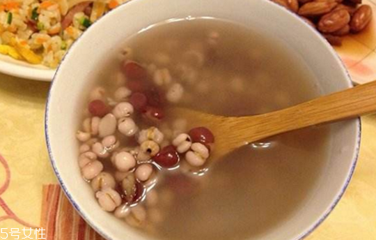 自體脂肪填充后吃什么好 自體脂肪填充后應(yīng)該注意什么 自體脂肪填充后吃什么好 自體脂肪填充后應(yīng)該注意什么