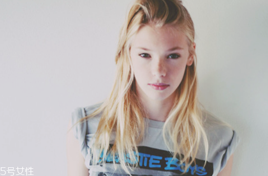 自體脂肪填充后吃什么好 自體脂肪填充后應(yīng)該注意什么 自體脂肪填充后吃什么好 自體脂肪填充后應(yīng)該注意什么