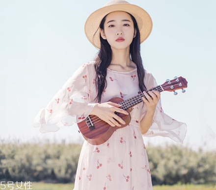 夏天拍照穿什么裙子好看？拍照適合穿什么裙子？