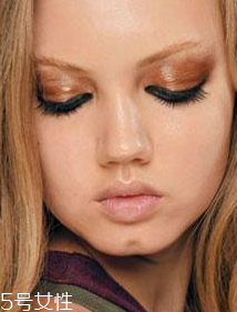古銅色眼影怎么畫(huà) 古銅色眼影畫(huà)法教程