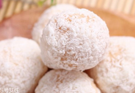 椰蓉可以做什么美食 椰蓉的用途 椰蓉可以做什么美食 椰蓉的用途