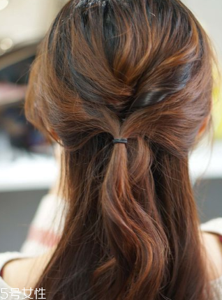 頭發(fā)少適合什么編發(fā) 發(fā)量少編發(fā)教程一步一步教 頭發(fā)少適合什么編發(fā) 發(fā)量少編發(fā)教程一步一步教