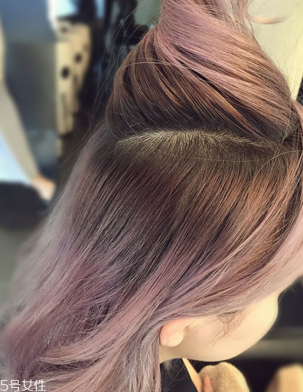 發(fā)帶發(fā)型女圖片 2款最簡單入門款發(fā)帶發(fā)型 發(fā)帶發(fā)型女圖片 2款最簡單入門款發(fā)帶發(fā)型