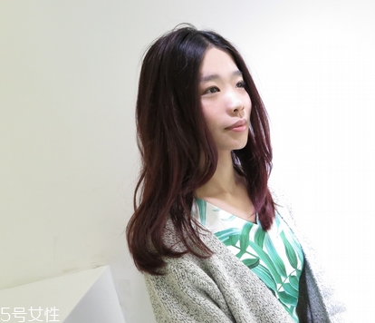 燙發(fā)棒怎么卷發(fā) 燙發(fā)棒怎么打造慵懶長(zhǎng)卷發(fā) 燙發(fā)棒怎么卷發(fā) 燙發(fā)棒怎么打造慵懶長(zhǎng)卷發(fā)