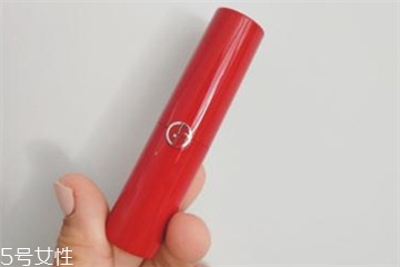 阿瑪尼口紅是塑料殼嗎？阿瑪尼口紅殼什么材質(zhì)？