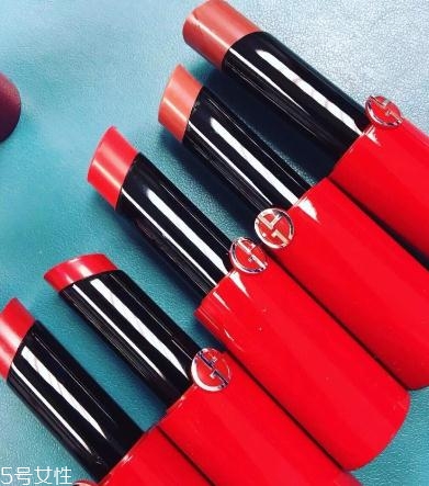 阿瑪尼口紅是塑料殼嗎？阿瑪尼口紅殼什么材質(zhì)？