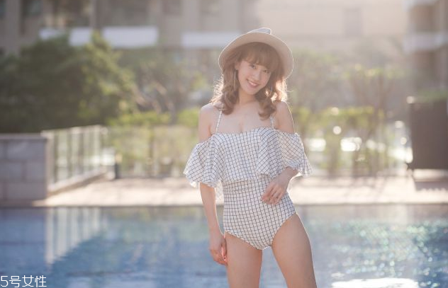 小胸怎么挑選比基尼 小胸比基尼挑選指南 小胸怎么挑選比基尼 小胸比基尼挑選指南