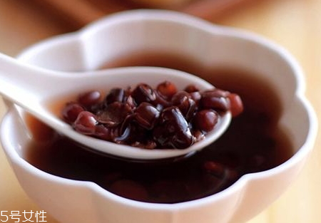 紅豆湯是寒性的嗎 薏米紅豆湯是寒性還是熱性 紅豆湯是寒性的嗎 薏米紅豆湯是寒性還是熱性