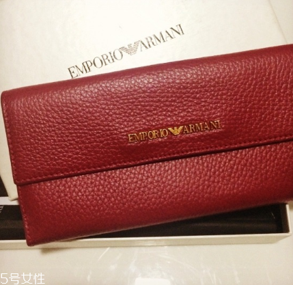 阿瑪尼錢包什么檔次？阿瑪尼錢包高檔嗎？