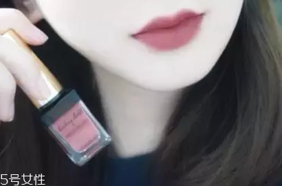 男生送女孩口紅代表什么 七夕送什么口紅 男生送女孩口紅代表什么 七夕送什么口紅