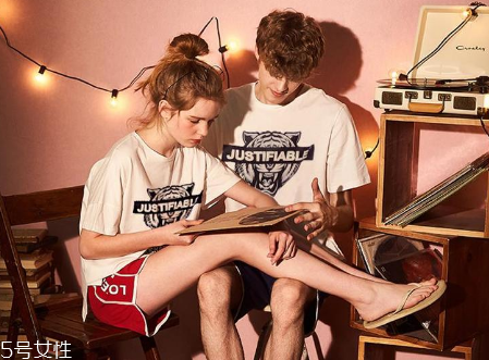 情侶裝怎么搭配？情侶裝搭配圖片