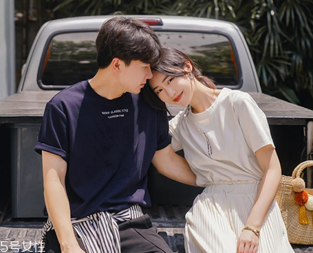 情侶裝怎么搭配？情侶裝搭配圖片