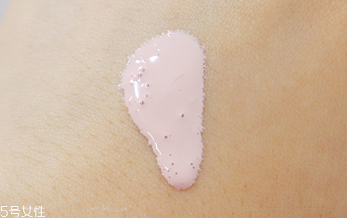 愛麗小屋妝前乳櫻花版和舊版區(qū)別 愛麗小屋妝前乳心得 愛麗小屋妝前乳櫻花版和舊版區(qū)別 愛麗小屋妝前乳心得