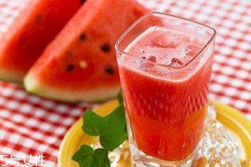 西瓜和西瓜汁的區(qū)別 西瓜汁有營養(yǎng)嗎？