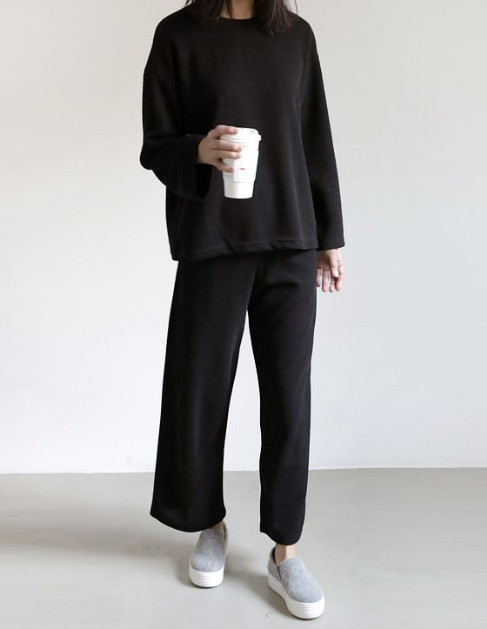 寬褲子配什么上衣圖片 寬褲怎么搭配 寬褲子配什么上衣圖片 寬褲怎么搭配