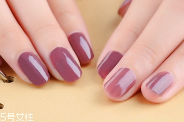 指甲油怎么避免涂到肉上 指甲油超級實用技巧 指甲油怎么避免涂到肉上 指甲油超級實用技巧