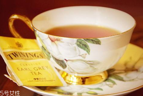 檸檬紅茶可以隔夜喝嗎 檸檬紅茶什么時候喝最好 檸檬紅茶可以隔夜喝嗎 檸檬紅茶什么時候喝最好