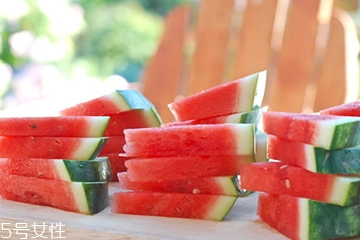 西瓜皮可以做面膜嗎？西瓜皮怎么做面膜