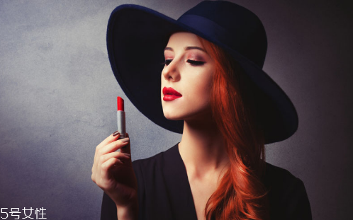 啞光口紅和霧面口紅的區(qū)別 口紅霧面和啞光的區(qū)別 啞光口紅和霧面口紅的區(qū)別 口紅霧面和啞光的區(qū)別