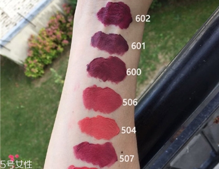 阿瑪尼小胖丁唇釉303號試色 阿瑪尼口紅303的顏色 阿瑪尼小胖丁唇釉303號試色 阿瑪尼口紅303的顏色