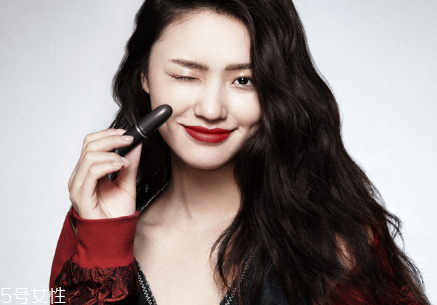 有色唇膏和口紅一樣嗎 有色唇膏能當口紅用么