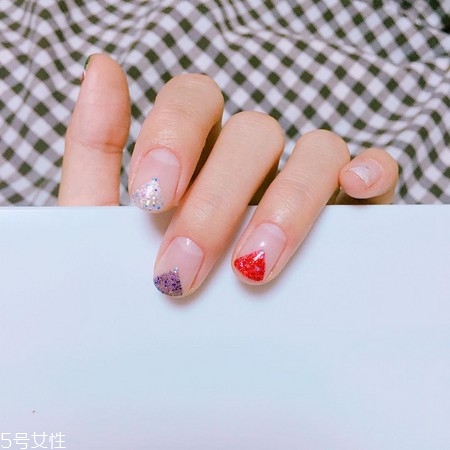 倒三角幾何美甲圖片 倒三角幾何美甲樣式大全 倒三角幾何美甲圖片 倒三角幾何美甲樣式大全