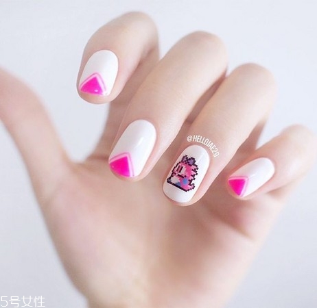 倒三角幾何美甲圖片 倒三角幾何美甲樣式大全 倒三角幾何美甲圖片 倒三角幾何美甲樣式大全