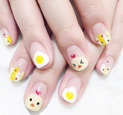 小雞美甲怎么做 4步驟畫出可愛小雞指甲 小雞美甲怎么做 4步驟畫出可愛小雞指甲