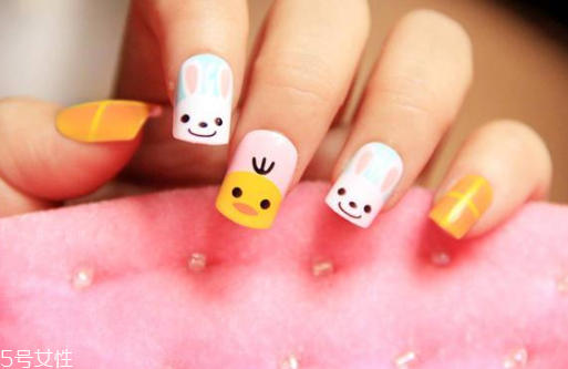 小雞美甲怎么做 4步驟畫出可愛小雞指甲 小雞美甲怎么做 4步驟畫出可愛小雞指甲