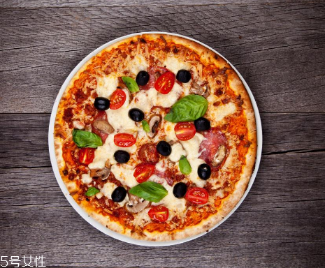 半成品披薩能用微波爐嗎？半成品披薩微波爐可以烤嗎？