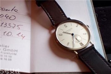 手表日期調(diào)過了怎么辦？手表日期調(diào)多了怎么調(diào)回去？